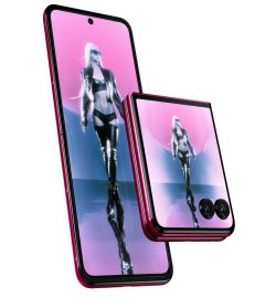 motorola-razr-plus-Paris-Hilton-Edition-1024x897.jpg